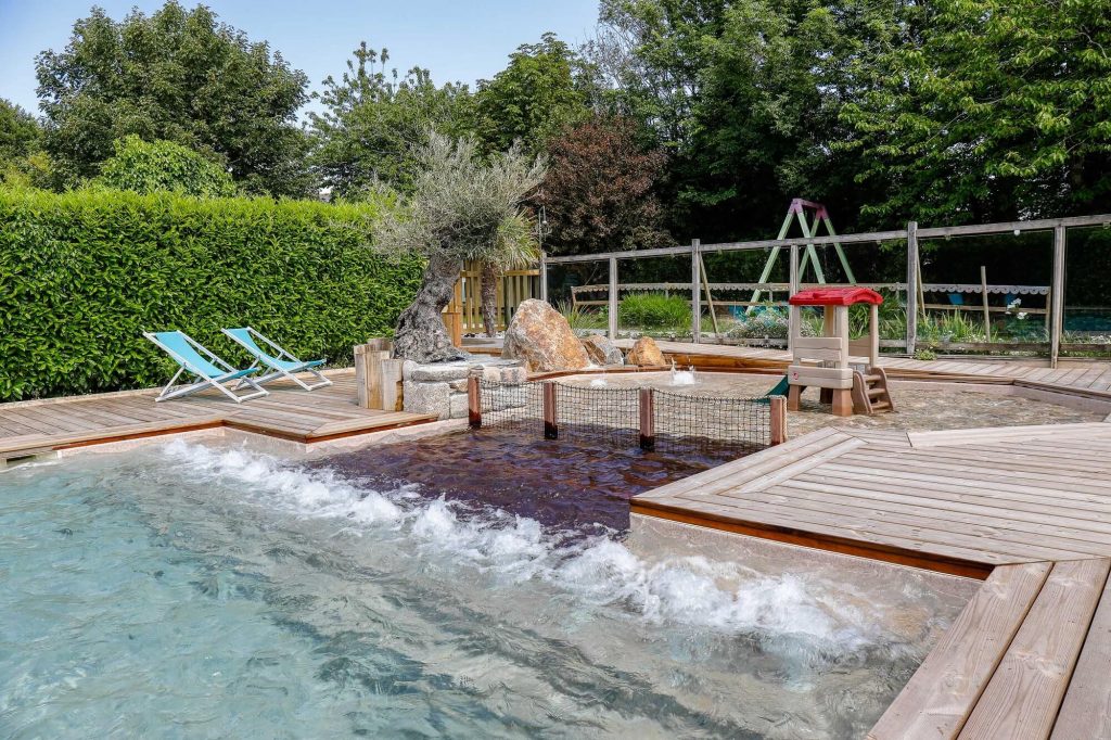 pisciniste auray vannes lorient morbihan constructeur piscine jeu d'eau