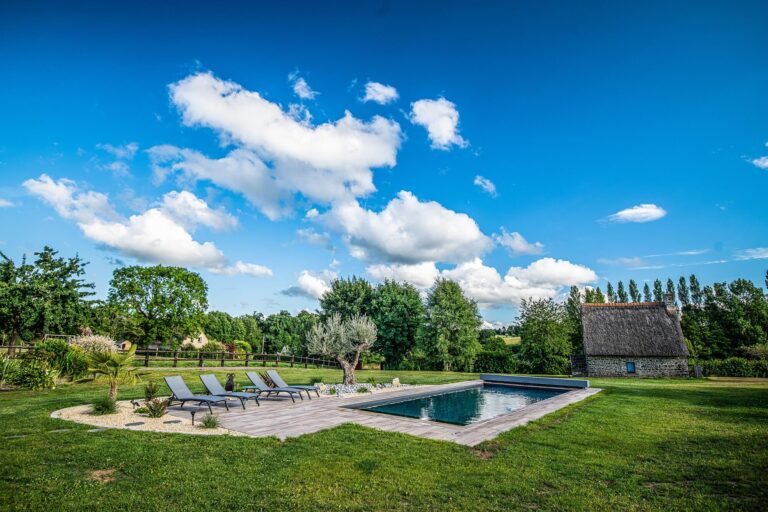 Hydramat_piscine_construction_renovation_couverture_securité_coverseal_vannes_lorient_saint-brieuc-discretion_ouverte