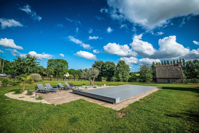 Hydramat_piscine_construction_renovation_couverture_securité_coverseal_vannes_lorient_saint-brieuc-fermée_sécurité_4_saisons